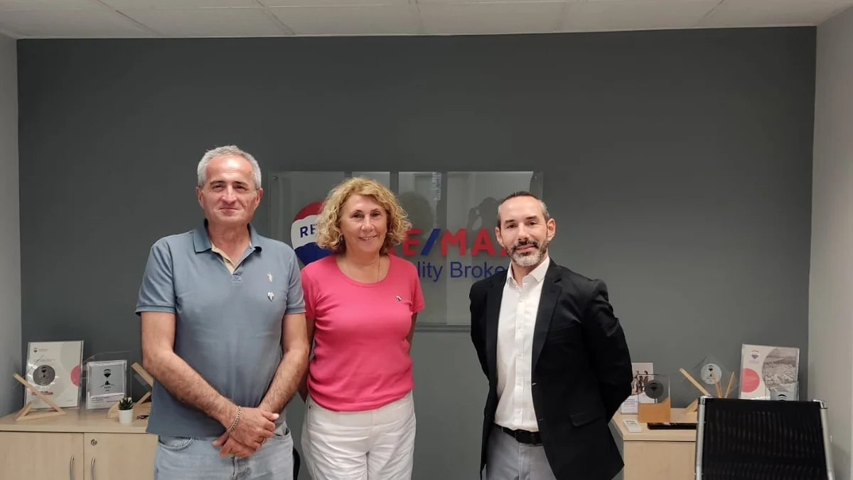 სტუმრობა ათენში, RE/MAX Fidelity Brokers ოფისში!